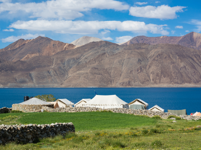 camping at ladakh
